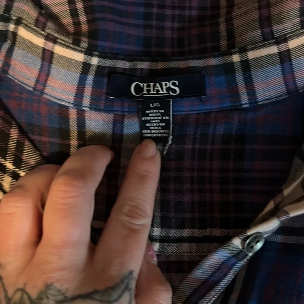 Chaps 3/4 button down - Picture 2 of 7